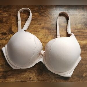 Victoria's Secret Soft Beige Bra with Lace Detail (EUC) 32DD